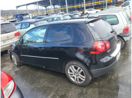 Vehicule-VOLKSWAGEN-GOLF%205-2008-d26d9df526ed84ba06aa61beb28c8e43a2d57349f5d30fde50a5e002e85cb853_m.jpg