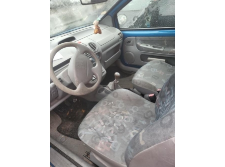 Vehicule-RENAULT-TWINGO%201%20PHASE%203-2004-5973dadcb3776fe6af3422ddd20f067c41bb30c03c2361ab23aa7ba5c0ce8b17_m.jpg