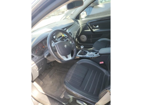 Vehicule-RENAULT-LAGUNA%203%20PHASE%203%20BREAK-2014-474ad08a019dd10010db146f786b4238f39c44e717b24da5e0ddeaaef476e578_m.jpg