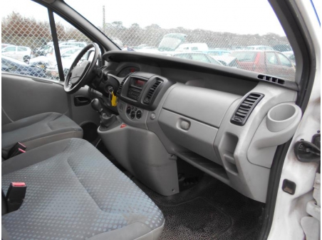Vehicule-RENAULT-TRAFIC-II-COMBI-PHASE-2-2-2007-079561025281b468a6cb1c6e1db02471aaa5924f6ea759b1f8e94028417569b5.JPG