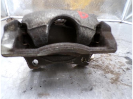 107645538-dabdd61e-78e3-405c-8ce6-0e1f944fbcf5-Piece-107645538-Etrier-avant-droit-7701208333-RENAULT-ZOE-1-ZE-ELECTRIQUE-980ffe271c92daf3d5f6d9dace2671bc2546787996d6ac66fe8980ecd9f42ac9_m.JPG