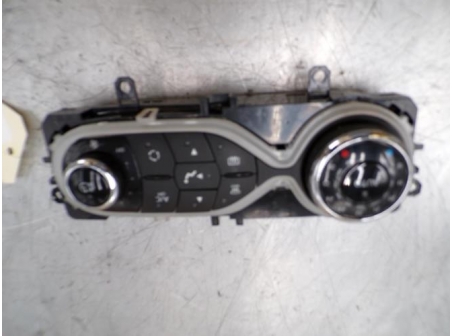 107645132-d4389f14-db87-4992-ae28-eeb6f59472ac-Piece-107645132-Commande-chauffage-RENAULT-ZOE-1-ZE-ELECTRIQUE-ed91fec4de9b722be9d09aa985b08444b70f8e396dd2acdd5afa47c543431cb8_m.JPG