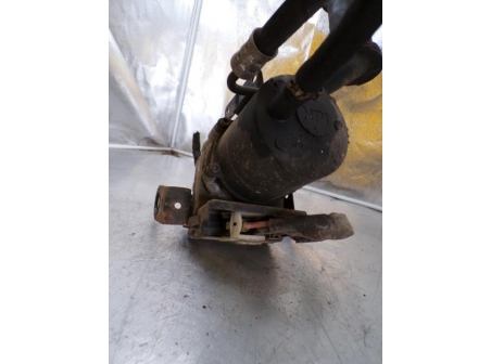 107943901-06381667-e63c-443d-abc7-89bcf211d9f7-Piece-Pompe-de-direction-CITROEN-DS4-c125b810912b644b5aa808e96bfa16b812ae21c9525a83edfc3a90b6fdd11218_m.JPG