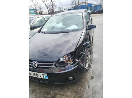 Vehicule-VOLKSWAGEN-GOLF%205-2008-621adeb7f23236bf3fbbf25241ab426e23ed09174e0c6ef2ab5902f510a26ef3_m.jpg