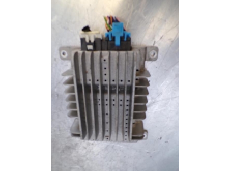 108012161-929e9406-ae28-4ce5-aa14-ef97cf4a2494-Piece-Amplificateur-audio-NISSAN-d2d01ff739c75a88cfa3d720d7070ba22fd0d56c188c67d82aadd1214bee8ffc_m.JPG