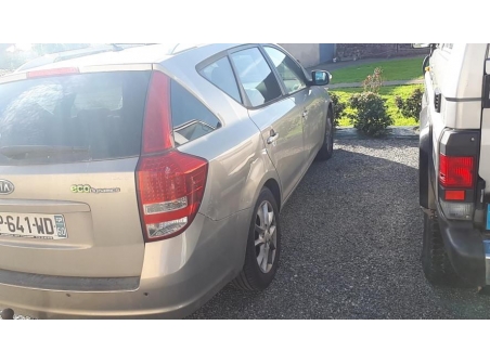 Vehicule-KIA-CEE-D-1-SPORT-WAGON-PHASE-2-BREAK-2010-7b1ae429774c72b8ff3ec0936b67b0c097d51c961f35658433e67dcd5dd02d32_mtn.jpg