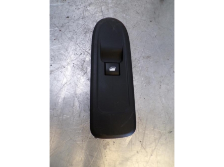 108075430-8a8e02c7-64c2-4662-9787-7e563366d148-Piece-Interrupteur-de-leve-vitre-avant-droit-CITROEN-21714fae75db213784eb89eabdc9fccea3d6b39837380c770251ada81781a6d7_m.JPG