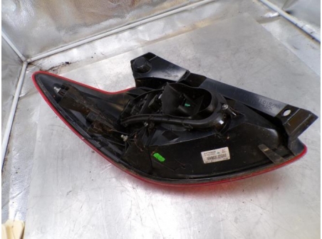 107942954-f3fdcd24-bda1-4916-a029-30ea3ba84677-Piece-107942954-Feu-arriere-principal-droit-1579394-FORD-KA-2-PHASE-2-12i-8V-88813aa1e1eeda2dc75aab0a88adbc04495ad63af2afd7ea82e2bbb781715011_m.JPG