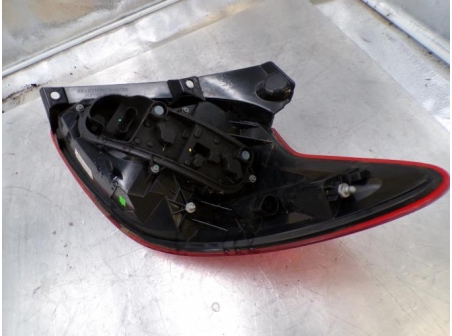 107942955-fc9274fe-9de8-4356-9552-603552c840a7-Piece-107942955-Feu-arriere-principal-gauche-1579396-FORD-KA-2-PHASE-2-12i-8V-29a7d18f2ae751c84d2bf2d7499208cdb078226ef25a7f4bdef92f929cadc9d0_m.JPG