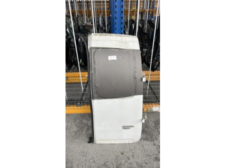 108063496-0e2d66dd-f4c3-4461-9b7d-8084dfa1ebd5-Piece-Porte-de-coffre-droit-901002594R-RENAULT-8234e2ccbdaf5b1c70964d1ad6435ff9ce7d4de2e24a971fc9f36d76b06839be_m.jpg