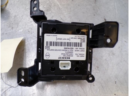 108066118-ed213690-5375-4ff3-9698-f1035c168637-Piece-108066118-Commande-GPS-RENAULT-KOLEOS-1-PHASE-1-20-DCI-16V-TURBO-4X4-35bd0fc12566beeb3c0d7821f8a759dc67bb07cc83c0b6ed389caa7e3801b87e_m.JPG