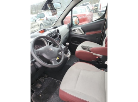 Vehicule-CITROEN-BERLINGO%202%20PHASE%201-2010-b78ed071d9d4859d31c603c82c4b88aaa94287a7cd8fb32fef63b9b9057a896d_m.jpg