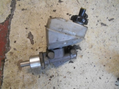 Piece-Maitre-cylindre-(freinage)-RENAULT-CLIO-II-PHASE-3-Diesel-29db6e729e158bdbbb17687d16bed264b5412669fcba099fa0824603edaf1258.JPG 2