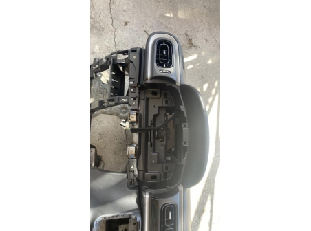 108060908-9ead1426-e8b4-4e46-8b23-9d8edd506872-Piece-Planche-de-bord-complete-16192285ZD-CITROEN-C3-3-PHASE-2-b63dfbfca1b5b235e8c422d29c1ece7201011e2ee3675003c796d89a7c34c3d1_m.jpg