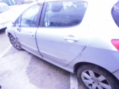 Vehicule-PEUGEOT-308-1-6-2010-6894d41742c30a6faf805b94786846ec711835cf3a72a9ba2ad8c20ef46671f2.JPG 2