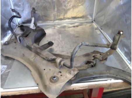 107682526-3bc9e2b7-64a4-467d-b74b-62e1f84091fb-Piece-107682526-Berceau-avant-8200766078-RENAULT-CLIO-3-PHASE-1-15-DCI-8V-TURBO-e2ea0fe12b9b025c7093e8830a3281d0514793421af122f46a38063f7565b9d5_m.jpg