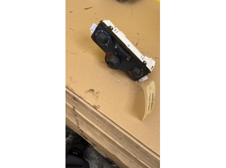 108154241-43e8effe-e82c-4ec6-abc0-f721c6bc809d-Piece-Commande-chauffage-RENAULT-KANGOO-2-PHASE-2-770cf6caa146f62263775ec105513db3da1ae525a7ae1a8be3165a84b71ef0bf_m.jpg