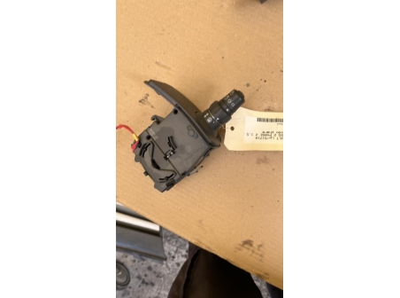 108154244-d0f4da60-945a-471e-9912-b66f0f4c1643-Piece-Commodo-phare-RENAULT-KANGOO-2-PHASE-2-9c34baa7ec151e484335a6c191145c71ac0f4db9b6e037f643b27012fdc1e4a3_m.jpg