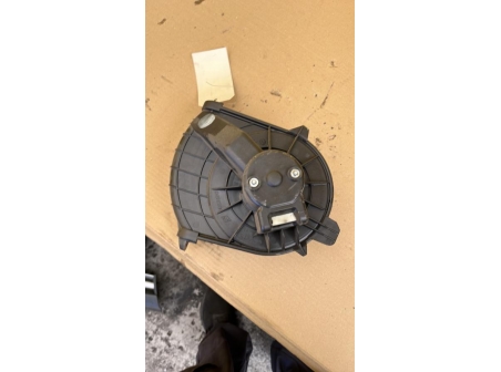 108154683-88623904-2e6e-408c-be1a-059879540de7-Piece-Ventilateur-chauffage-7701068992-RENAULT-KANGOO-2-PHASE-2-735ef7c2a87a4ee833ad036813a46b7213ed56116d6d69100bc07783578776dd_m.jpg