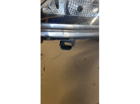 108316195-b5165486-718d-475b-9c00-0268067db443-Piece-Optique-avant-principal-gauche-feuxphare-00006208L0-CITROEN-JUMPY-2-43ba93aa5421a00fa645448c108fb18b38ab3c71786c13a4e025aeec54dc74a2_m.jpg
