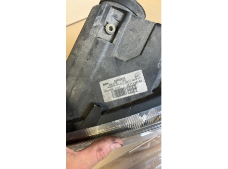108316195-9fa2d4c0-95c9-4be7-9c9e-c3203f9c08e1-Piece-Optique-avant-principal-gauche-feuxphare-00006208L0-CITROEN-JUMPY-2-0c16c15e6120a7d8196e23fa2a61f20138ccd08cb155c381c361dc28c6cdcd12_m.jpg