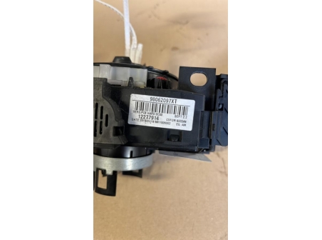 108316709-73bcaab2-1e5f-4e8d-b655-31d32fcef05e-Piece-Com-Bloc-Contacteur-TournantCommodo-Essuie-GlaceCommodo-Phare-CITROEN-JUMPY-2-c72ee2c3ee1888de001d990e3653f3e1e203b5591c2fb17241d1afc515701d24_m.jpg