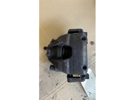 108312501-960a6c78-6c30-4306-acab-e6444a26fc91-Piece-Etrier-avant-gauche-freinage-2095064-FORD-FIESTA-7-PHASE-1-7c551b2dab236dc1da10a9ee4cc7553b5178045bf5823f0681329207e15fdde6_m.jpg