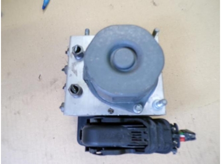 108422109-c3c18b51-cdd1-4449-bce9-1178b454fd31-Piece-Bloc-ABS-RENAULT-eb7fb0342a1ffaa18f48a99ce6c6c1843ca5ebfdb9ea90a07ecaa9532f04c902_m.JPG