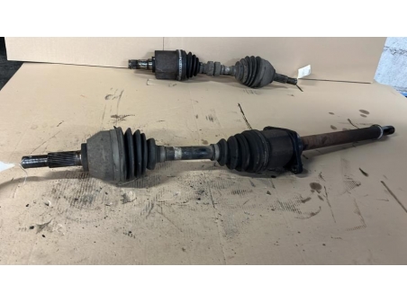 108066628-c2748183-807b-4bf9-9d4b-1448949945e0-Piece-Cardan-droit-transmission-383000871R-RENAULT-KOLEOS-1-PHASE-1-31e5aeb2b6c89e096164915f36a7ff924149bfaf9b9aa7c83d283a21d81f87a3_m.jpg