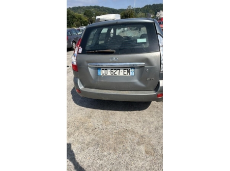 Vehicule-LADA-PRIORA%202171%20BREAK-2012-23bc11d13eeb55d0cb6c737fa1f2968f09f2035b52b2c117c50062d769f94532_m.jpg