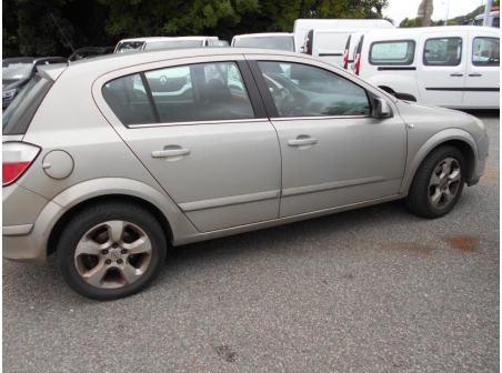 Vehicule-OPEL-ASTRA-H-1-7-2005-e774ab25a7376efc43da43eb7fa7e7303b269c3efeebd6faeeab508ba2d15f03.JPG