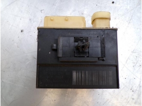 108456692-25f24371-a410-40a6-a724-b1215e72ba5e-Piece-Relais-electrique-CITROEN-BERLINGO-2-PHASE-1-16-HDI-16V-TURBO-4532650963567a2fc869d2d485aaefc7814e9b71e48072d02b4c1f96cad9446e_m.JPG 2