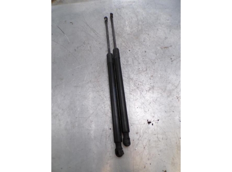 108459242-08a6d185-d084-45f9-9a00-cca11bdf666e-Piece-Verin-de-coffre-VOLKSWAGEN-f254338b8307997aa28df55be92b35578286c20441f83d0e941c5ea4f286c9c7_m.JPG