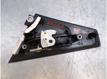 108467685-f336f89e-3002-4710-be31-3634d79fa07f-Piece-Poignee-porte-arriere-gauche-RENAULT-b24468eca0ad09493be01a6be3d7673b35e2438df964062282f167c82391682d_m.JPG