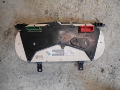 Piece-Compteur-RENAULT-CLIO-II-PHASE-3-Diesel-25f7531d59d331e5cff7a87b3ed39acc30ef9e956bd659de4edfdefcac45a01c.JPG 2