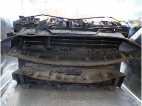 108516290-3a176af9-11e9-48da-894b-f3dc3924c766-Piece-108516290-Armature-avant-Masque-avant-FORD-FIESTA-7-PHASE-1-15-TDCI-8V-TURBO-c7dc930c08b308d057bba5484a588c37fccea246bc1b627b088d1d120ee68782_m.JPG 2