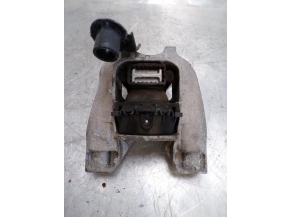 108516424-7683ef95-c386-46a9-8cc9-a37f56c949e2-Piece-Support-moteur-droit-FORD-53547ee1321d4c8319a698f16d1998b7f89b2ee8a8397e345cf1c182b7ec77b0_m.JPG 2