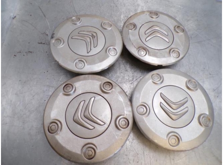 108517205-2bca831f-367c-4f96-9274-bc96b9447fa4-Piece-Enjoliveur-CITROEN-7415b1e1a44c87b7b9b3baf0916d93a3e24164cf0dba871bfc1648665e85a75c_m.JPG