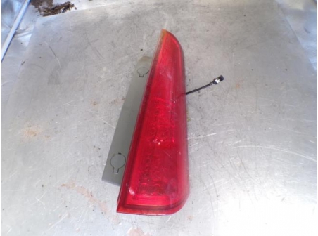 108527042-0de054d6-ec18-4cf2-a8b2-b2daedf99d03-Piece-Feu-arriere-secondaire-droit-KIA-CEE-D-1-SPORT-WAGON-5c59301e6c9e00986475ded0bcc36678988cb030b95e41a4c0f26a82d6fb8221_m.JPG