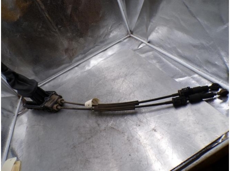 108314766-726230d2-4a3e-4584-be5f-568cb8ed9342-Piece-108314766-Cable-levier-de-vitesses-DACIA-DUSTER-1-Diesel-b413a5b0e41560a8cd3830d58b4a410519df18665b3a50db029ba11102399194_m.JPG