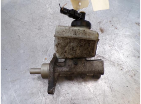 108315287-8c8cc454-451a-4b15-acee-af1c99fbe3bb-Piece-108315287-Maitre-cylindre-DACIA-DUSTER-1-Diesel-ef0cc710bb3c1b0bdca453c8b3755c48e135d6c077120975503ea135f86c1b48_m.JPG