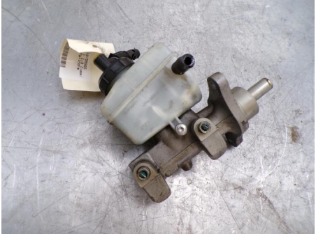 108315287-8dfad34c-1c8d-4dce-ac82-396671f17378-Piece-108315287-Maitre-cylindre-DACIA-DUSTER-1-Diesel-045825a3ff27b16743f4b93e56f83d6eea8996ad8fef064d15f7b360a923c4a4_m.JPG