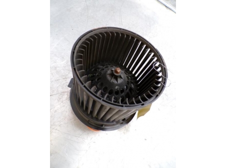 108318460-9dc5ab10-977a-495d-a8d9-e83bfed72748-Piece-108318460-Ventilateur-chauffage-272101005R-RENAULT-CLIO-4-PHASE-1-15-DCI-8V-TURBO-cad30328b333063b7e036028d7abbcc4b2c593ef4f521029517529828802c751_m.JPG