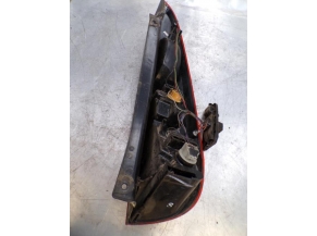 108453725-95368e76-d492-428a-8ac1-d7d4916a5006-Piece-108453725-Feu-arriere-principal-gauche-1437626-FORD-FIESTA-5-PHASE-2-14-TDCI-8V-TURBO-9914046a1789edd1cab947a8c1900b13562d5afe259ead72007d47f792c2fac5_m.JPG 2