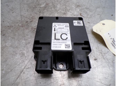 108454559-2db924d3-4e24-406d-8a83-238623eec6bd-Piece-108454559-Boitier-air-bag-1438909-FORD-FIESTA-5-PHASE-2-14-TDCI-8V-TURBO-56a7ee66480abc9c313f3a9ea16c6083e93008bbcd6e5406f71dc3ccbb9f46f6_m.JPG