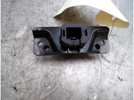 108454560-a40f7236-2ab3-4e39-be31-bac3272f13f5-Piece-108454560-Bouton-de-warning-1335876-FORD-FIESTA-5-PHASE-2-14-TDCI-8V-TURBO-2b2275fd4daa85ed8002c14705f897035432927b0b56f659be89cf66225f11c3_m.JPG