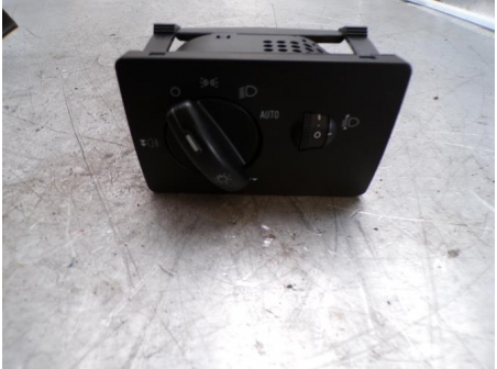 108454805-512ae54b-43fb-473f-8dbd-5c2490f81cad-Piece-108454805-Commande-de-phare-FORD-FIESTA-5-PHASE-2-14-TDCI-8V-TURBO-ce646122beacaf96d204777a96e9f58713846f06fd9d4b5840a7c9dede8f200b_m.JPG