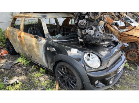 Vehicule-MINI-MINI%202%20R56%20PHASE%202-2011-8ced6a7d36b1c2ea840be999ea2c6327ae13985dfe483501bae2053e15053694_m.jpg