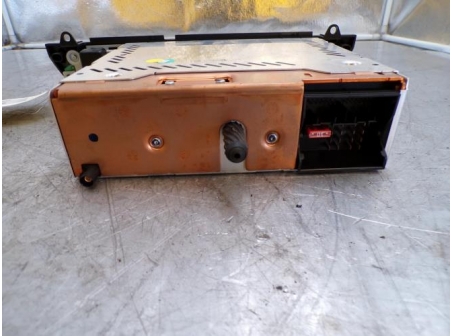 108457002-63821dff-fa61-46d4-a9ea-412e7b68812b-Piece-108457002-Autoradio-BMW-X3-E83-Diesel-f0190107ab36bb2fa0a6da0f9b693d78a1038d202a2e38d2ae3d7df8997dadca_m.JPG