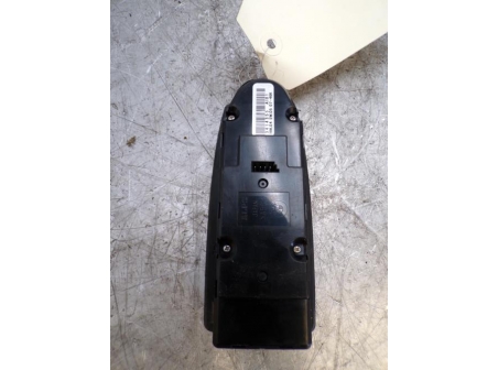 108457130-380534e6-6e2d-4cdb-95c3-af9404cb8c17-Piece-108457130-Interrupteur-de-leve-vitre-avant-gauche-BMW-X3-E83-Diesel-c2b03eec252c26049bff81d4f16f6cc7f85e48d9e784fd85dbdf2ad30f446eac_m.JPG